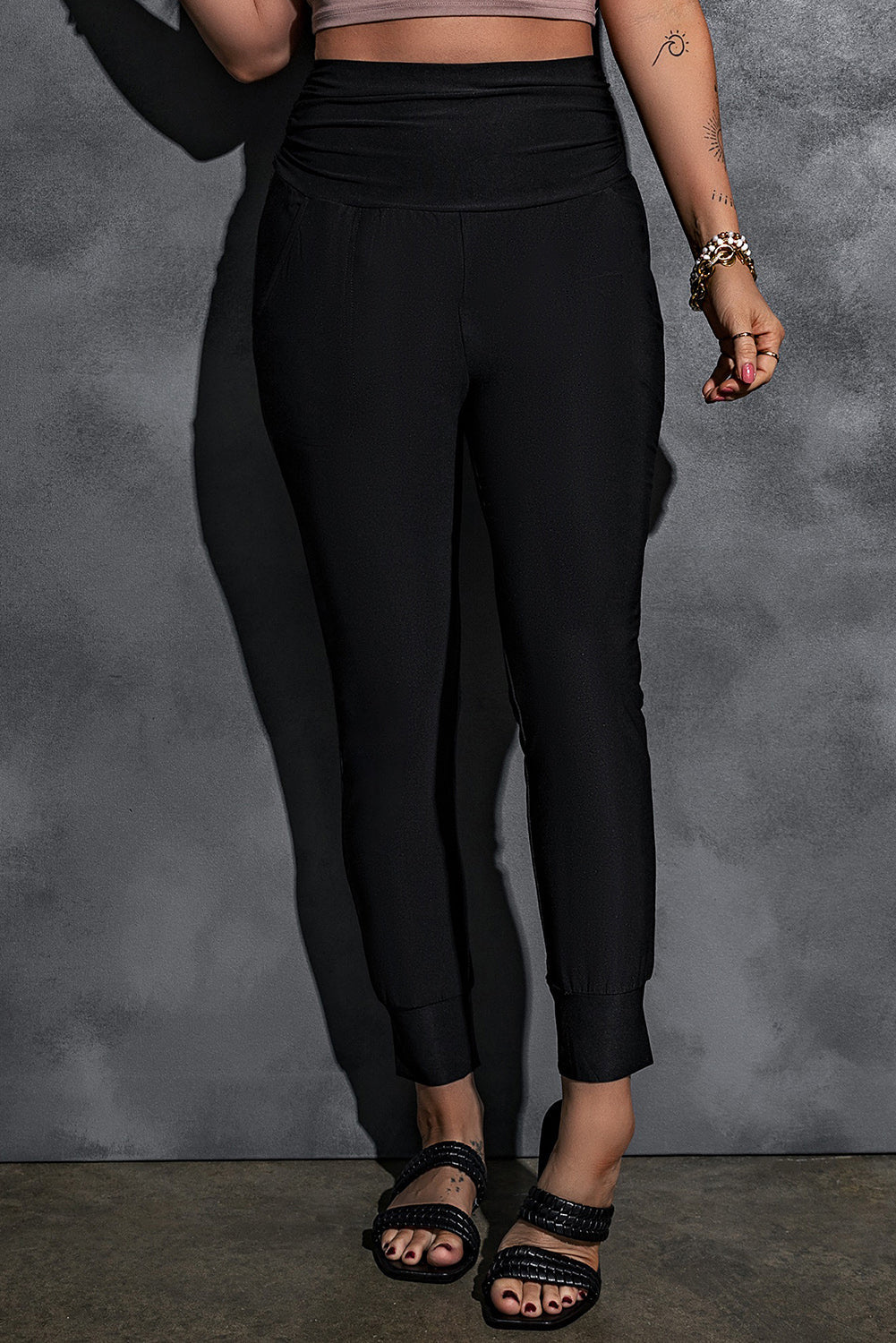 High Waist Black Pleated Pocket Leggings